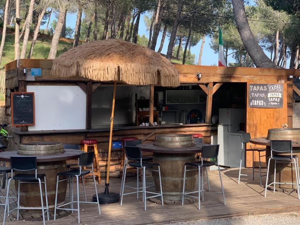 Camping Le Bois De Pins Salses-le-Château Buitenkant foto