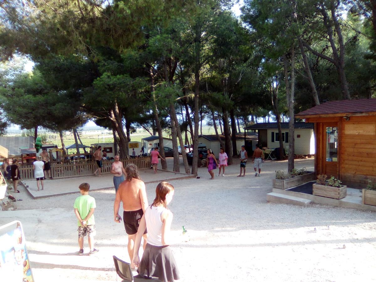 Camping Le Bois De Pins Salses-le-Château Buitenkant foto