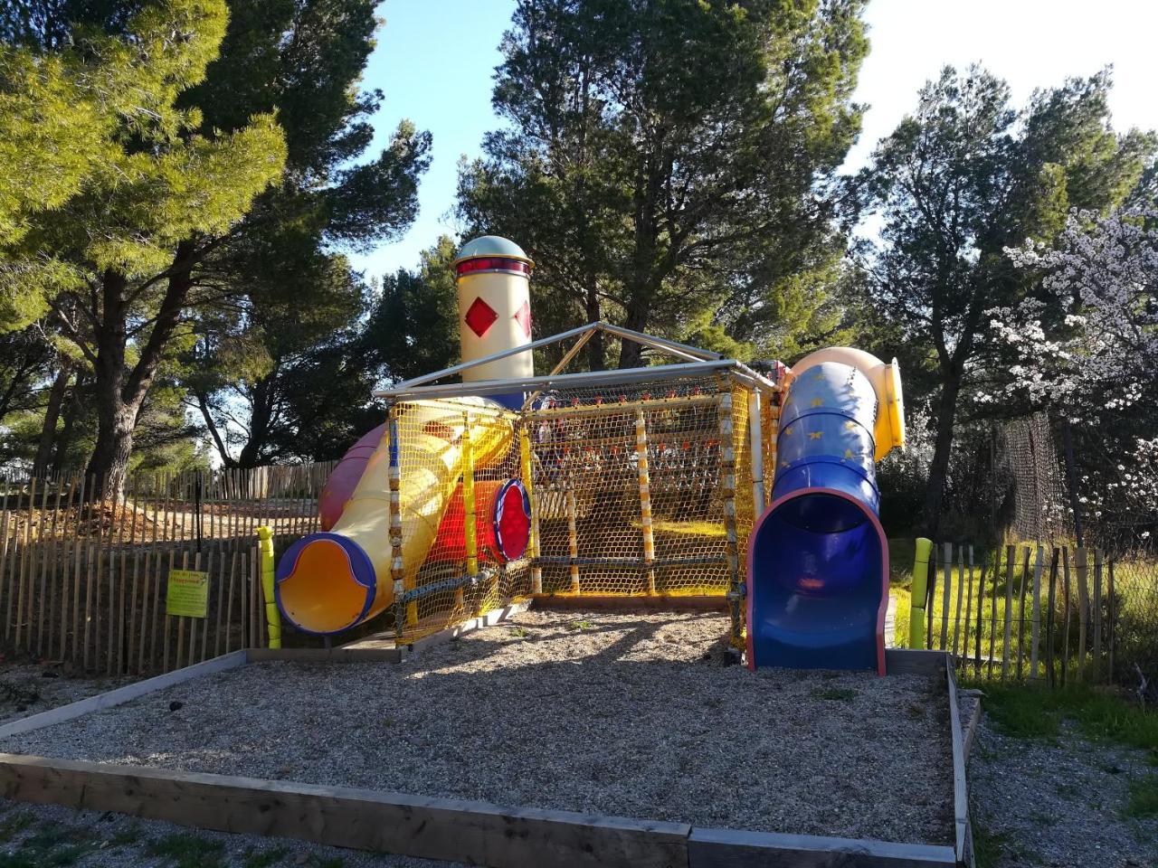 Camping Le Bois De Pins Salses-le-Château Buitenkant foto